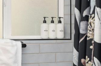 Light-Filled Modern Flat Near 25th Street Fun - Photo 20