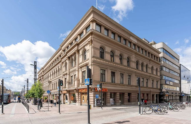 Historical 3BR Downtown Apartment with Sauna - Foto 1