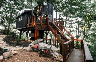 Breathtaking Tree House with Jacuzzi and Lofted Interior in Georgia - Foto 39