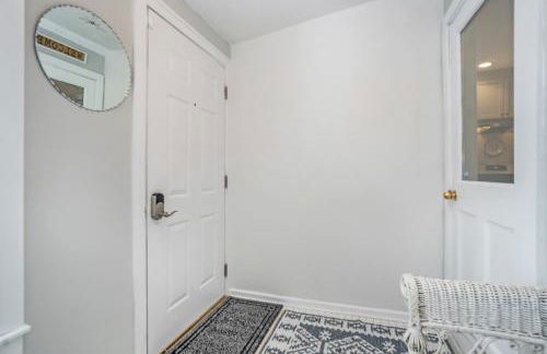 Newly Renovated Cottage 5 mins from Beach! - Foto 16