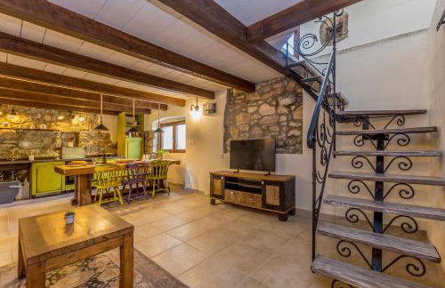 Holiday house STONE with jacuzzi - Photo 13