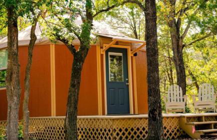 Gorgeous Glamping Yurt for a Unique Romantic Getaway near Austin - Foto 23