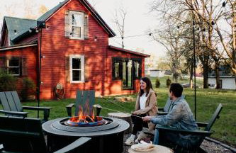 Charming Cabin with Hot Tub & Fire Pit - Foto 51