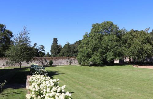Garden House at Woodhall Estate - Photo 27