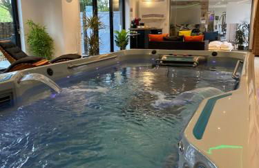 Luxury Retreat with Spa Access - Sleeps 6 - Foto 50