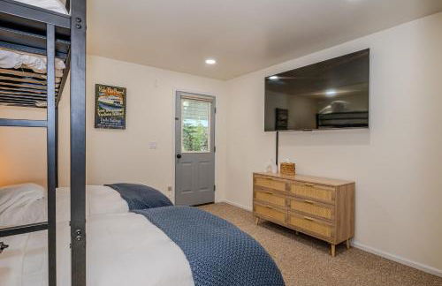 Waterfront Vashon Island Home, Beach Access and View - Foto 16