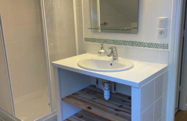 Gîte de la Mignonerie du Château de Jallanges pour 19 personnes avec 4 ou 7 chambres - Foto 21