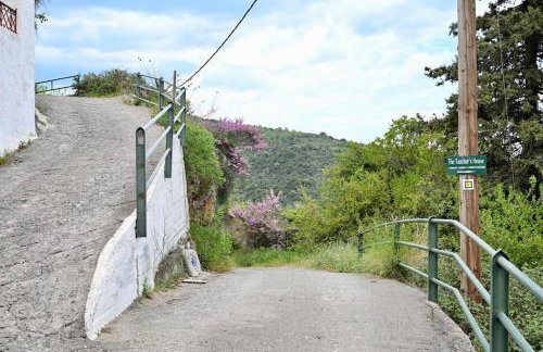 The Teacher's House - Foto 7