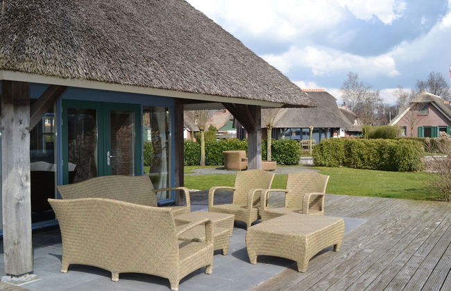 Stylish Thatched Villa with 2 Bathrooms near Giethoorn - Photo 13