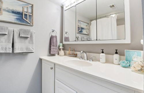 Spacious Home & Lake Access, Lake Views Throughout - Foto 36