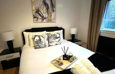 Modern 2 Bedroom Ground Floor Apartment near city centre - Photo 2