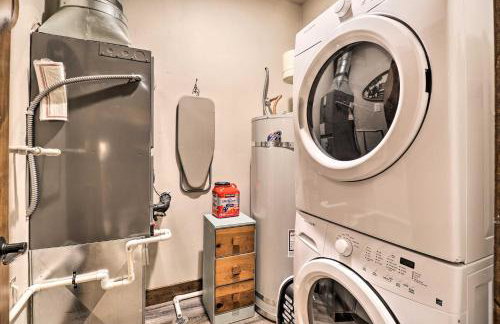 Cozy Columbia Falls Condo with Private Balcony! - Foto 24