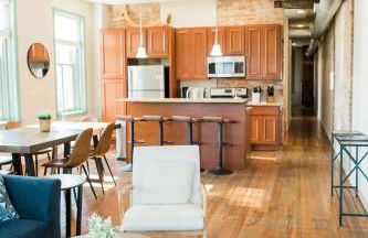 The Penthouse- Heart of OTR w/Rooftop Terrace - Foto 17