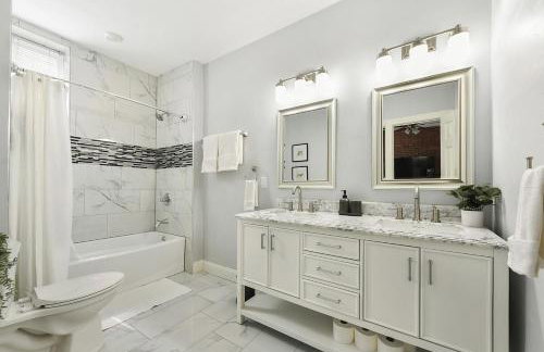 FREE Parking, Netflix in East Liberty By Parks and Uni - Foto 24