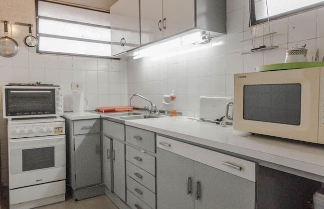 Bright Studio surrounded by trees - Photo 9