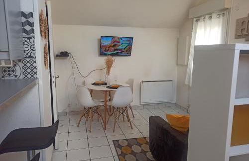 L'Evasion - coeur de ville - WIFI - Gare - Foto 6