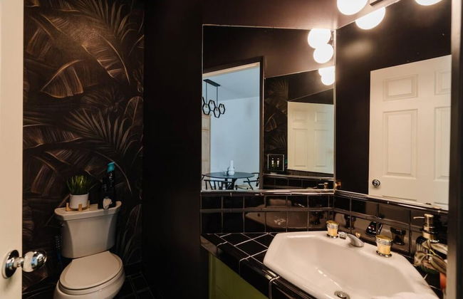 Hollywood Hills Sunset Strip Home w Hottub - Photo 40