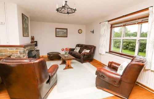 Holly Farm Cottage - Photo 3