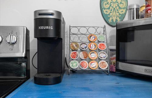 The Heartwood Hideaway-Charming Cabin Getaway-Trails, Creek, and Starry Nights - Foto 46