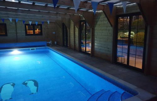 'Monktonmead Lodge' in secluded setting, with private indoor pool. - Photo 5