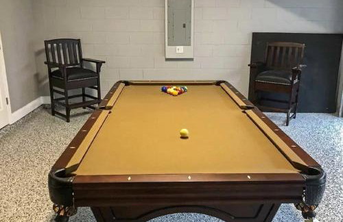 Luxury Retreat with 2 Master Suites Pool & Hot Tub BBQ Pool Table 2 Miles Disney - Foto 28