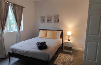 Spacious 3BR-2BA Apt near Downtown-Miami Airport - Foto 3
