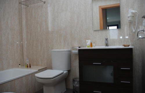 Aparthotel El Faro - Photo 19