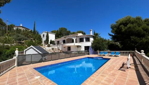 Spacious Child Friendly Villa in Moraira with Seaview - Foto 1, sunbed