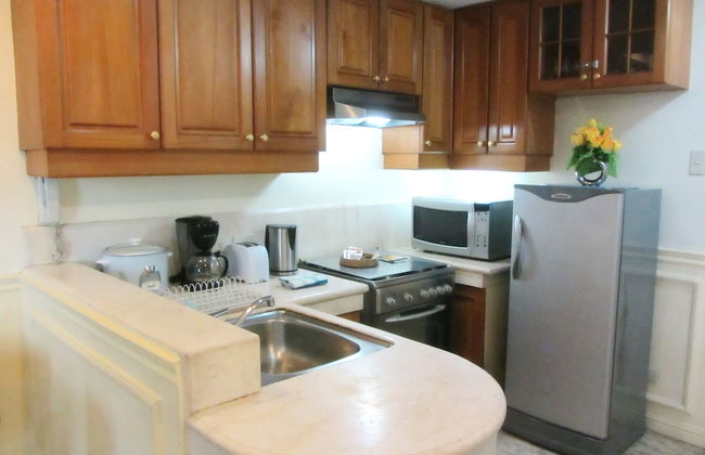 Baywatch Tower - Photo 9