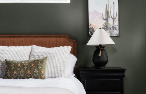 Heated Pool, Game Room, Outdoor Movies, Mins to Downtown, Sleeps 14 - Foto 21