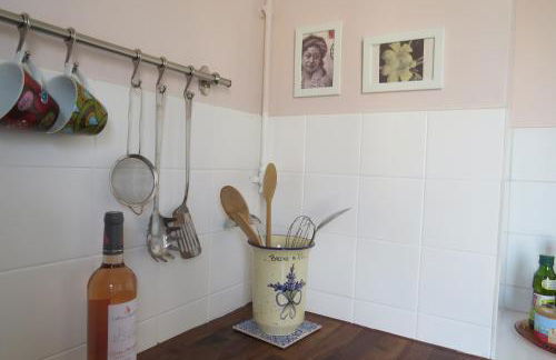 Studio calme et très lumineux, au pied de notre Dame de la Garde - Foto 12