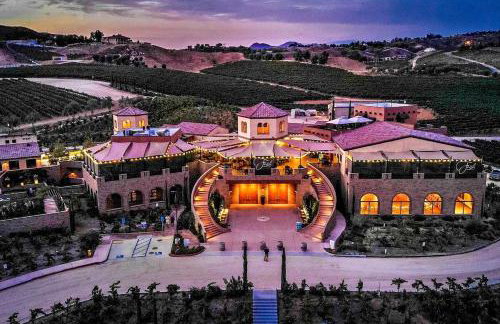 Your Home Away From Home near Wineries & Old Town - Foto 57