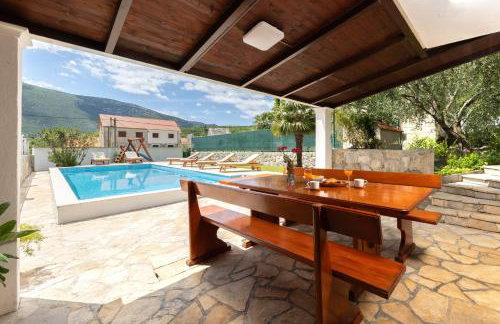 Villa Bella Pietra with private pool, sauna - Photo 11