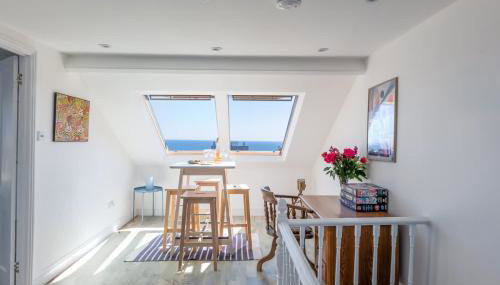 Rooftop Hideaway -Central Coastal Flat - Sea Views - Foto 5