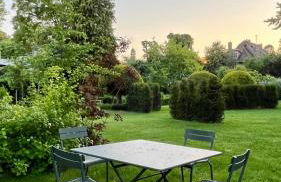 Signature topfloor flat in a shared XIX century Mansion in Western Paris - Foto 28
