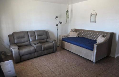 3BD, Pet Friendly House with Huge Backyard - Foto 10