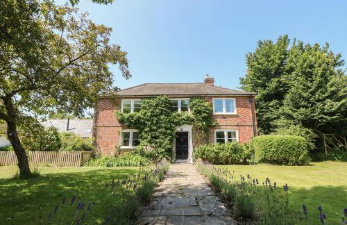 Guildford Farmhouse - Photo 2