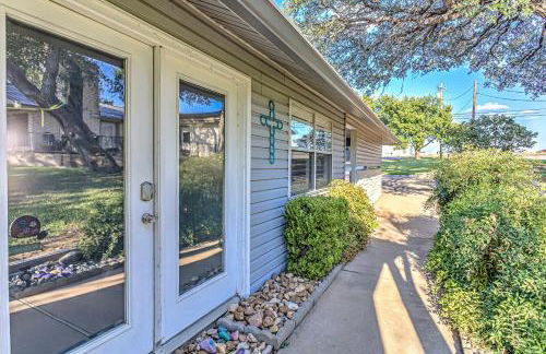 Waterfront 3BR Retreat - Pool & Hot Tub - Foto 46