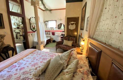 The Victorian Cottage at Creekside Camp & Cabins - Foto 16