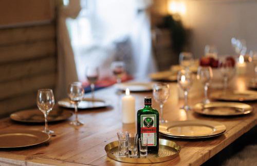 The Farmhouse with two hot tubs - Foto 62