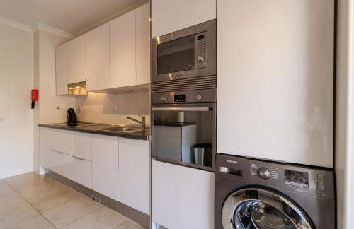 George's Quinta das Palmeiras, a 2 bedroom apartment in luxury complex, walking distance to town - Foto 13