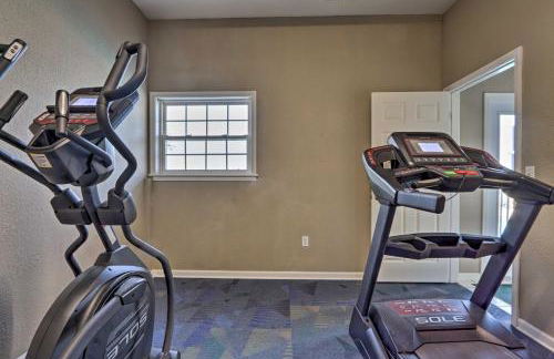 Pool Access and Boat Slip Lake Ozark Condo! - Foto 27