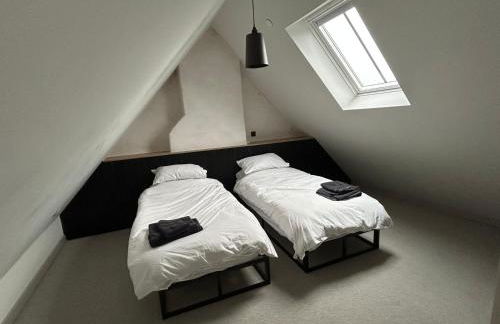 2 Cruck Cottage, Cowbridge - Photo 8