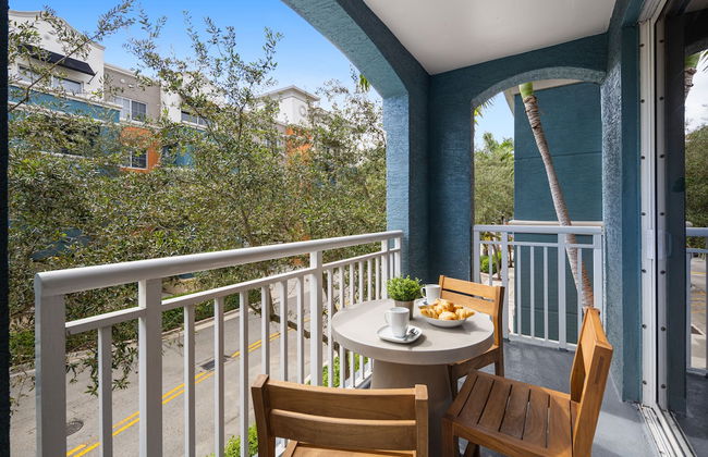 Dharma Home Suites South Miami at Red Road Commons - Foto 70