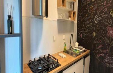 Modern & Charming - Free Private Parking - Foto 9