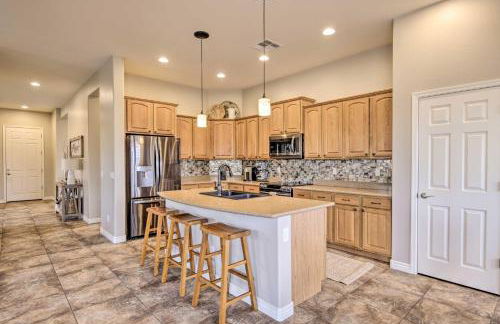 Game Room, Patio! Family-Friendly Goodyear Home - Foto 8