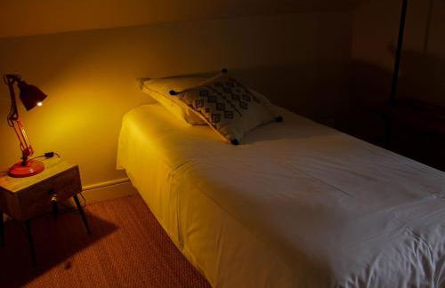 Gîte haut de gamme près de l'Abbaye de Noirlac - Séjour tout confort avec jardin et terrasses - FR-1-586-13 - Foto 28