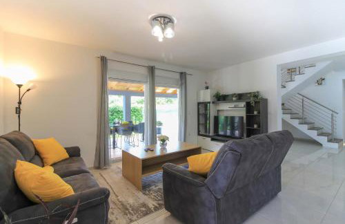 Wonderful villa wit pool surrounded by nature, high level of privacy a few minutes to the beach and town center by car by WiiBuk - Foto 31