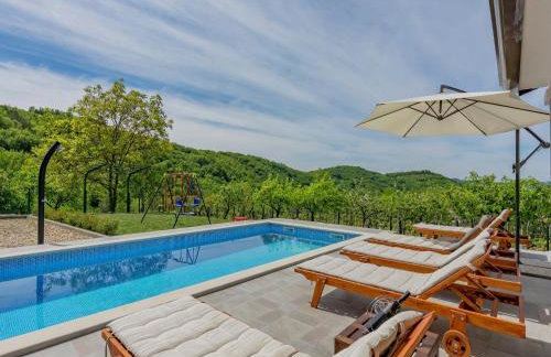 Comfortable apartment in Cerovlje with pool - Foto 7