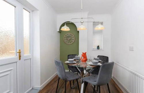 DiscountsContractorsWIFIFree ParkingSmart TV - Foto 13